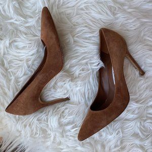 Manolo Blahnik BB Pointed Toe Pump